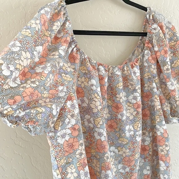 Lily White Floral Front Scrunched‎ Top - Picture 6 of 6